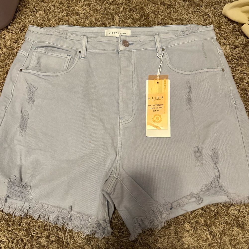 RISEN Full Size High Rise Distressed Detail Denim Shorts- 2XL (14w)- NWT